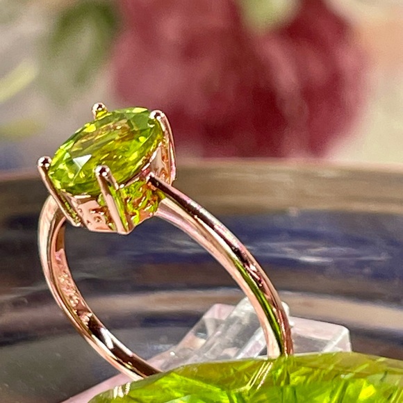 GENUINE Peridot 14k Rose Gold on silver ring - Picture 6 of 7